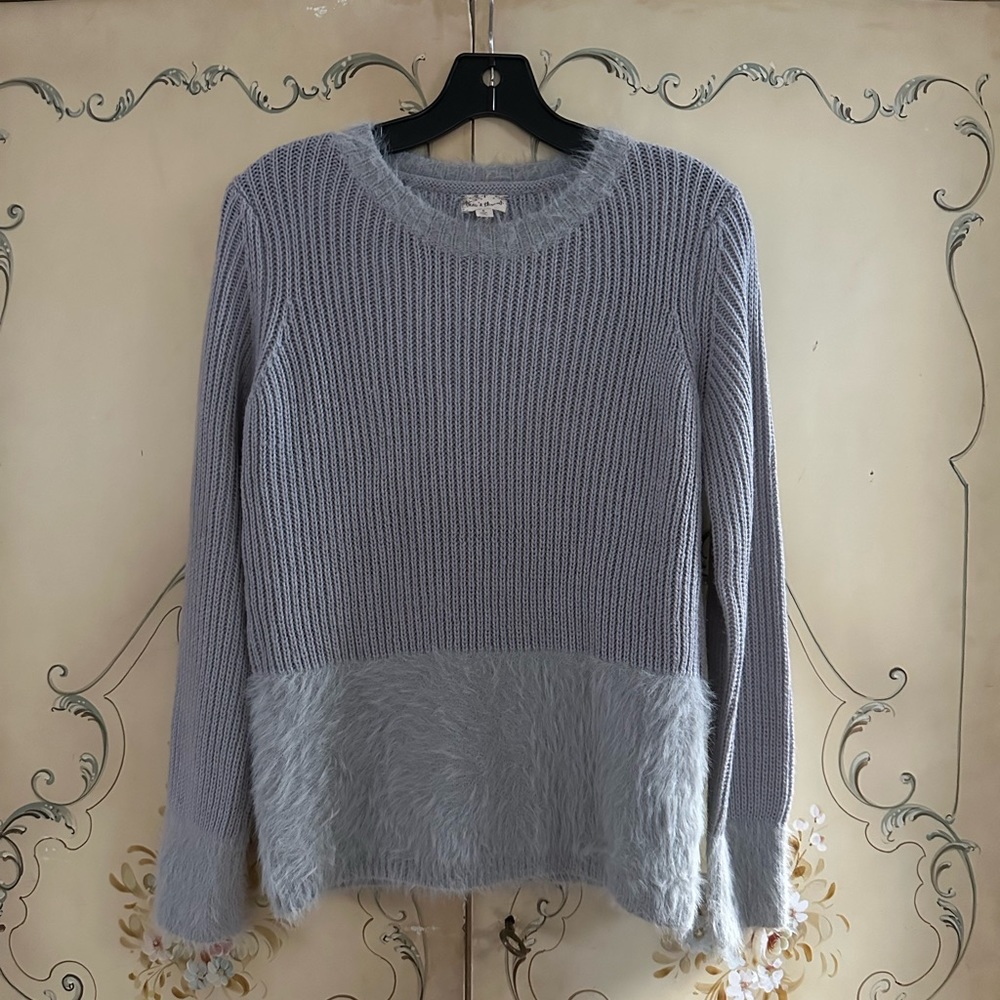 Super Soft Light Gray Hem & Thread Sweater Small